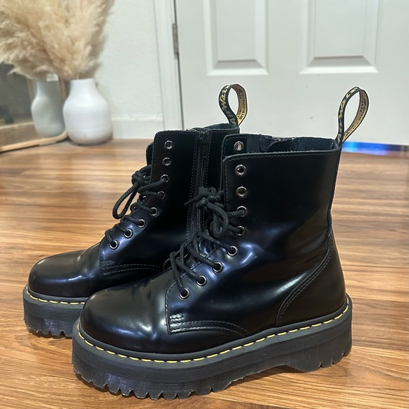 Dr. Martens Jadon Platform boots in Smooth Leather black - Picture 2 of 3